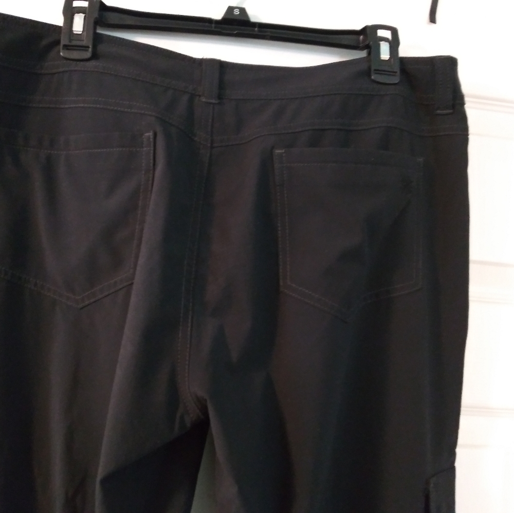 Athleta Black Capri